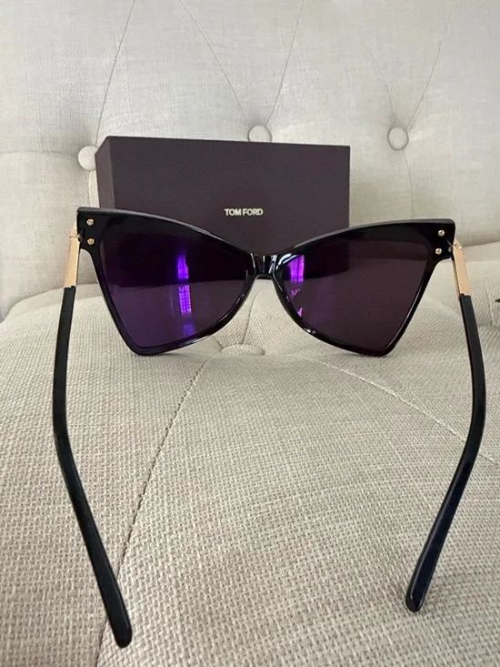 💯authentic Tom Ford Black Cat-Eye Sunglasses with Gold Accents - Picture 7 of 8